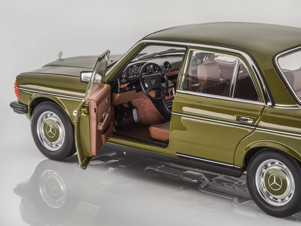 Automóvil a escala 200 W123 (1980-1985)