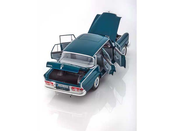 Automóvil a escala 220 S W 111 (1959-1965)